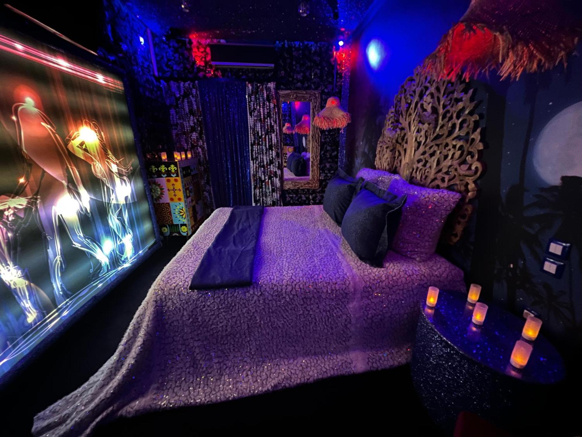 Love hotel Priamos Erato