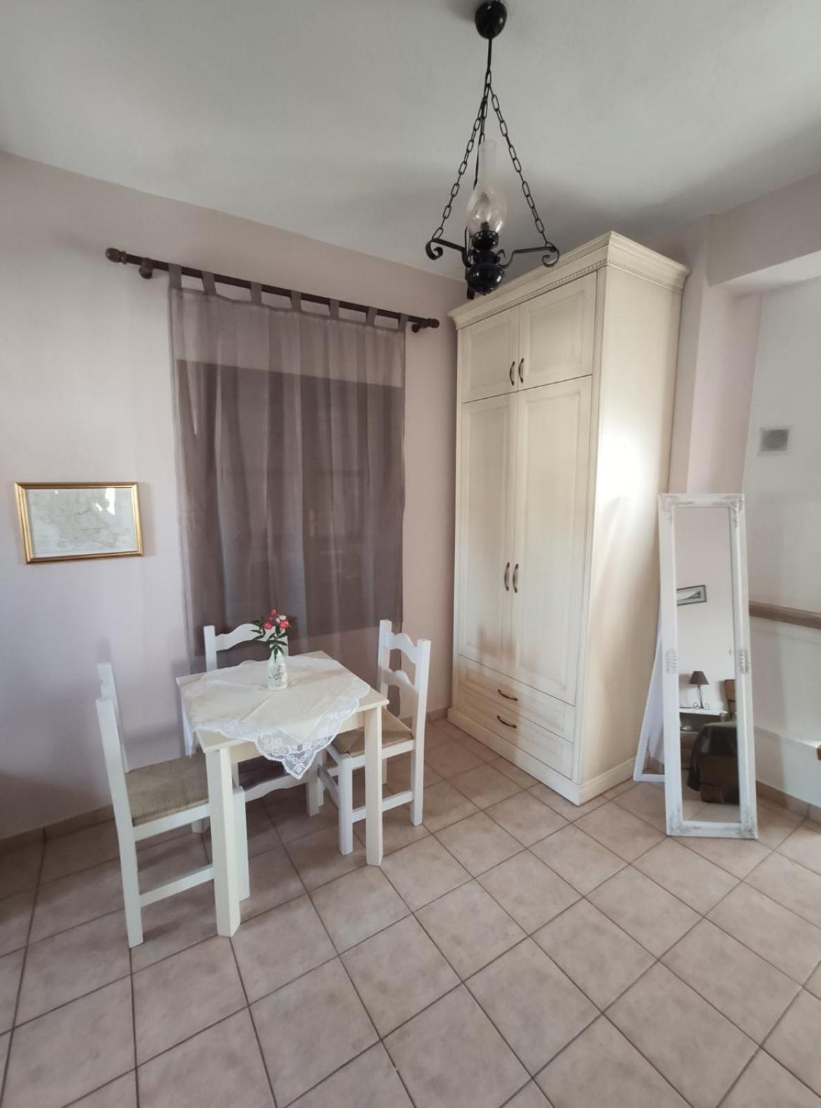 Maistros Guest house *