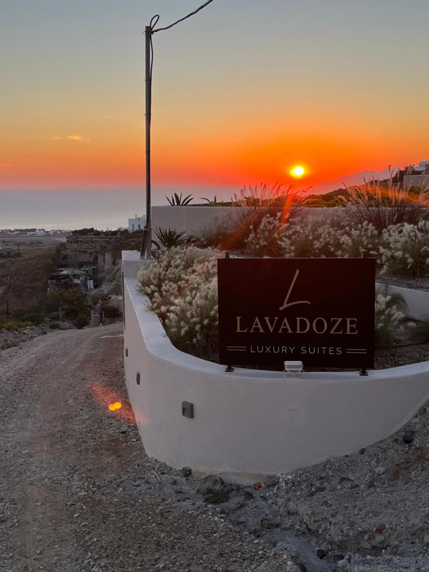 Lavadoze Luxury * Exo Gonia