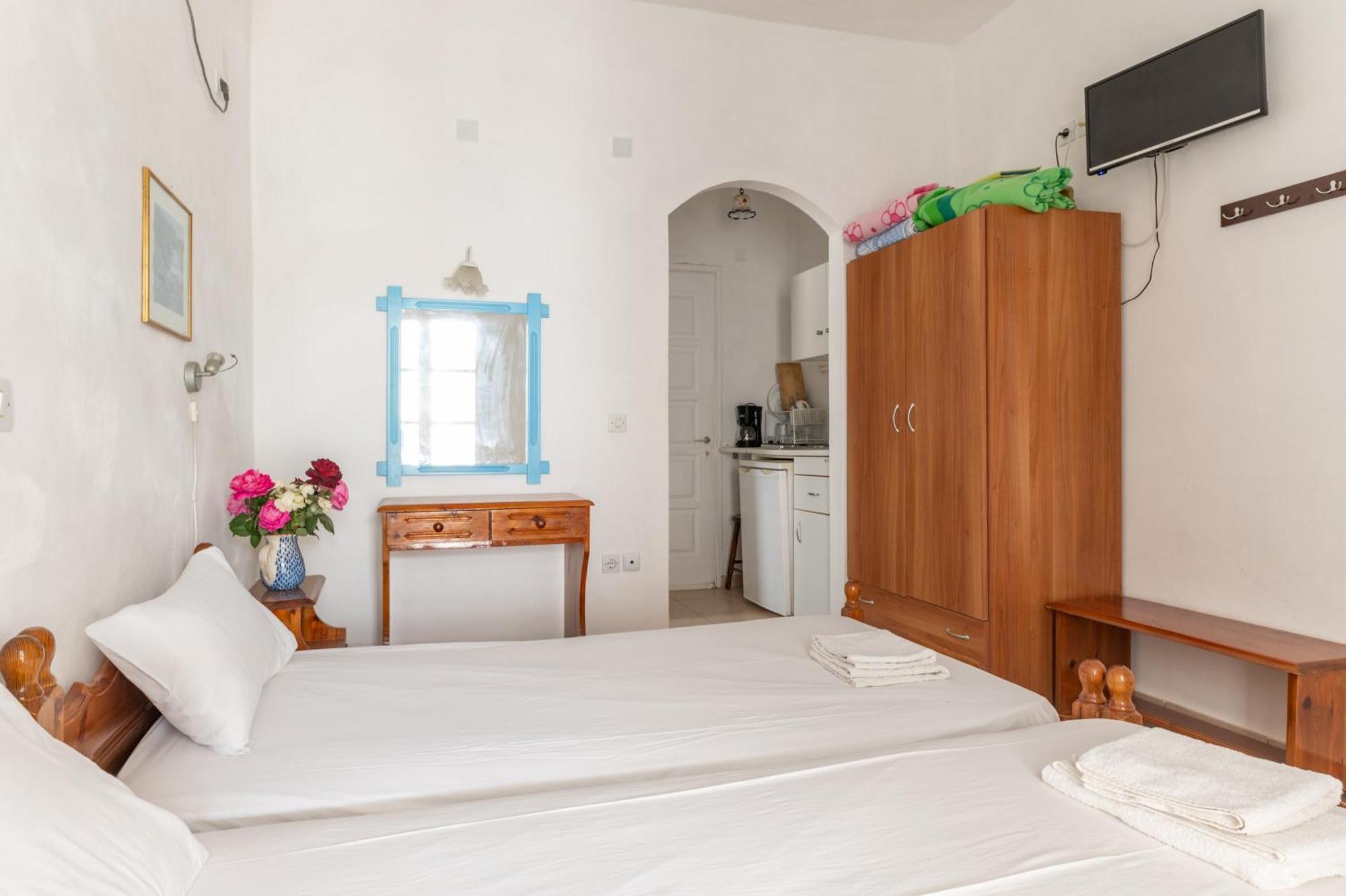Sifnos 4 *