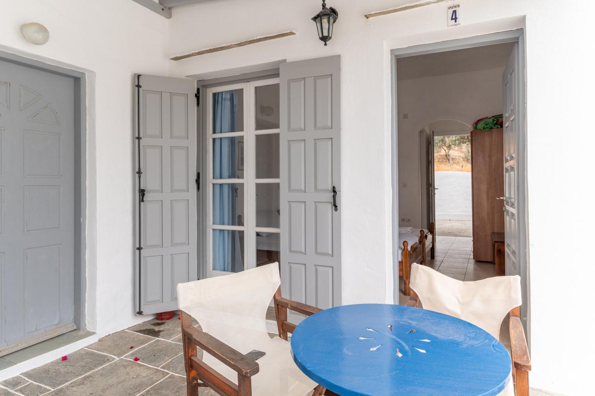 Sifnos 4 *