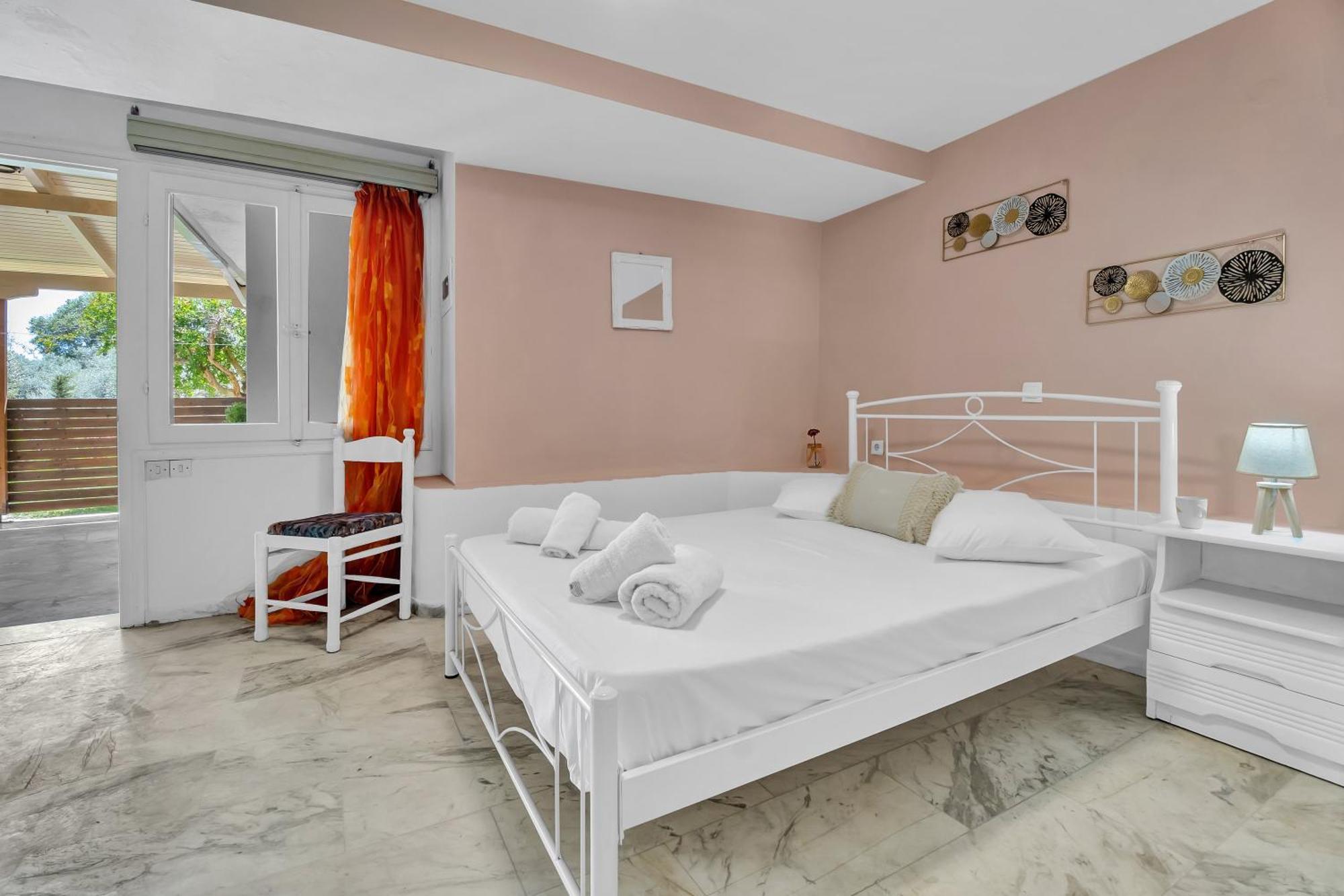 Tasoula With Garden View Apartment *