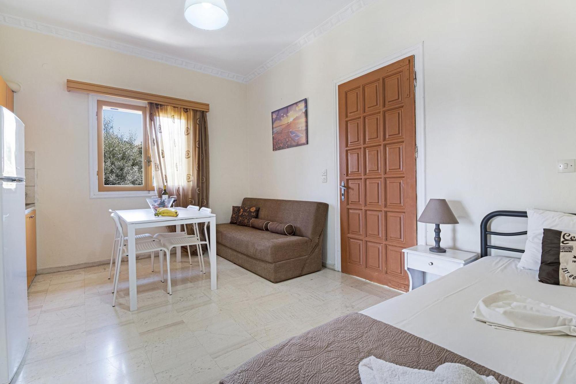 Tasoula With Sea View M4 Apartment Nikiana