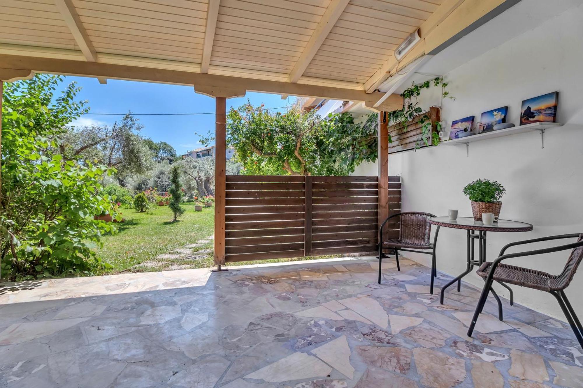 Tasoula With Garden View *