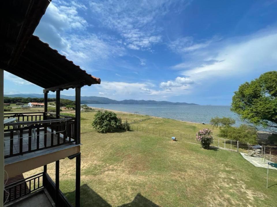 Stathis Beachfront Apartment