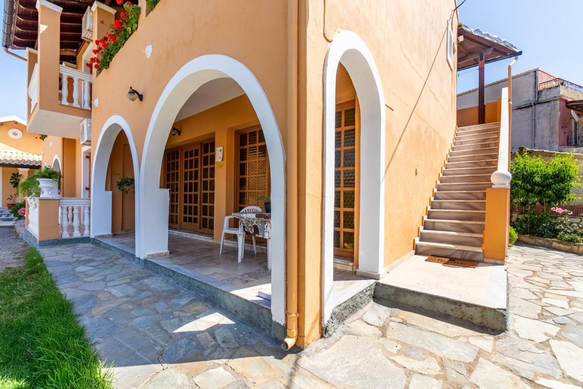 Mires House Front 1 *