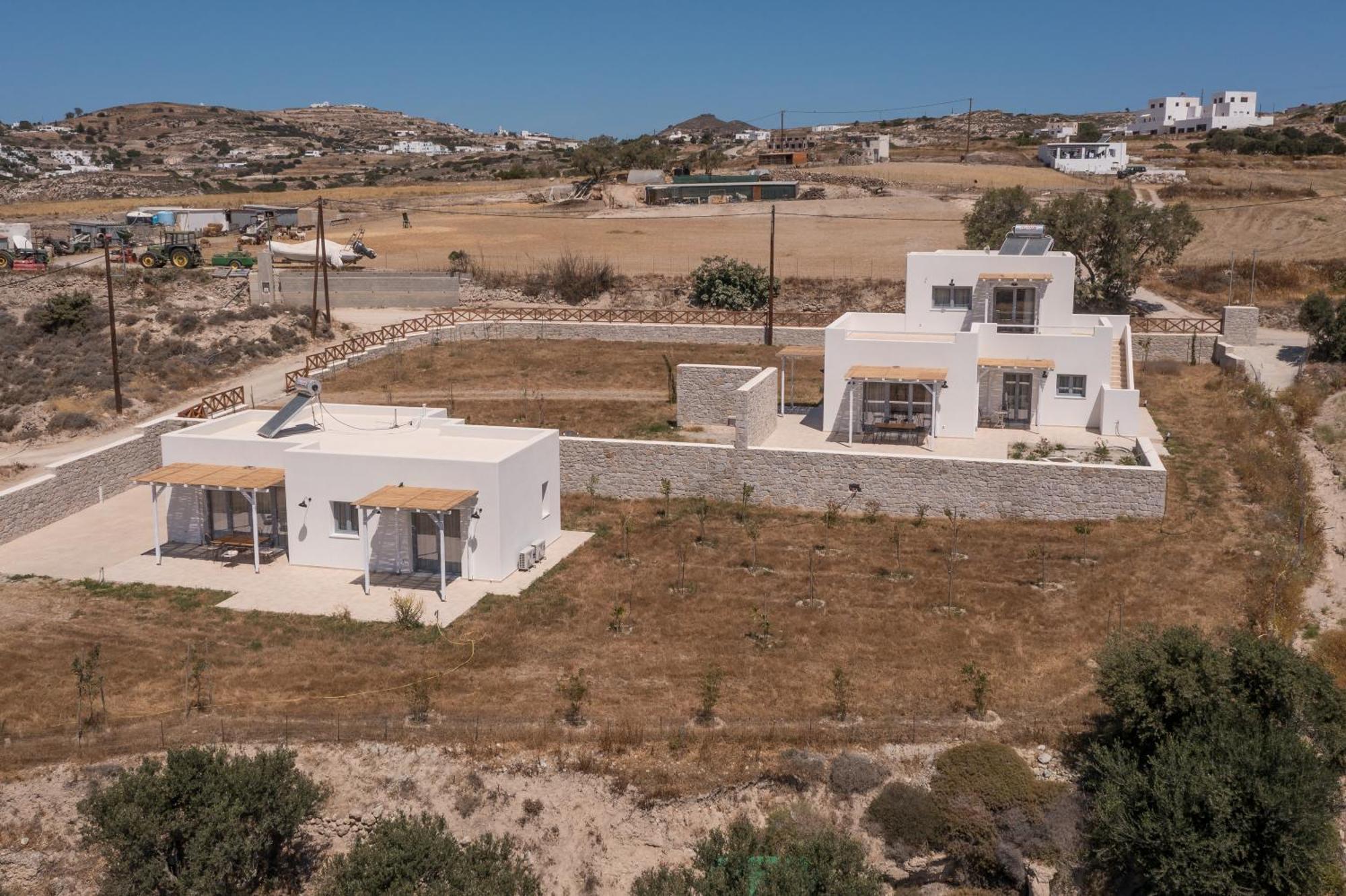 Harites Apartment's * Adamantas (Milos)