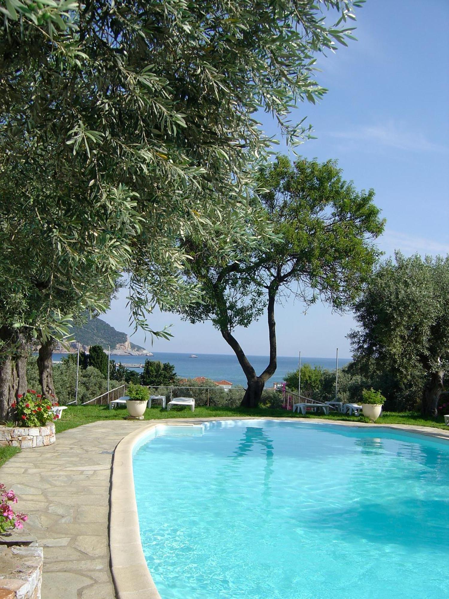 Del Sol E Skopelos Town