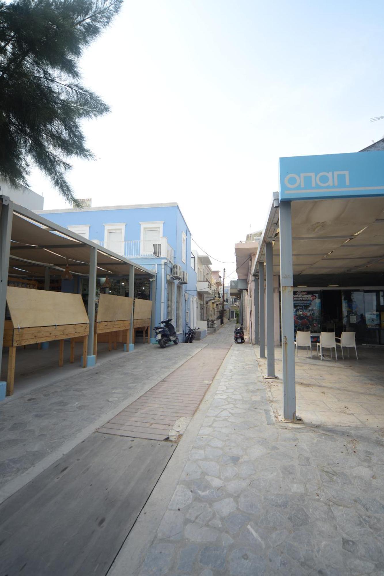 Apartment το στενάκι *