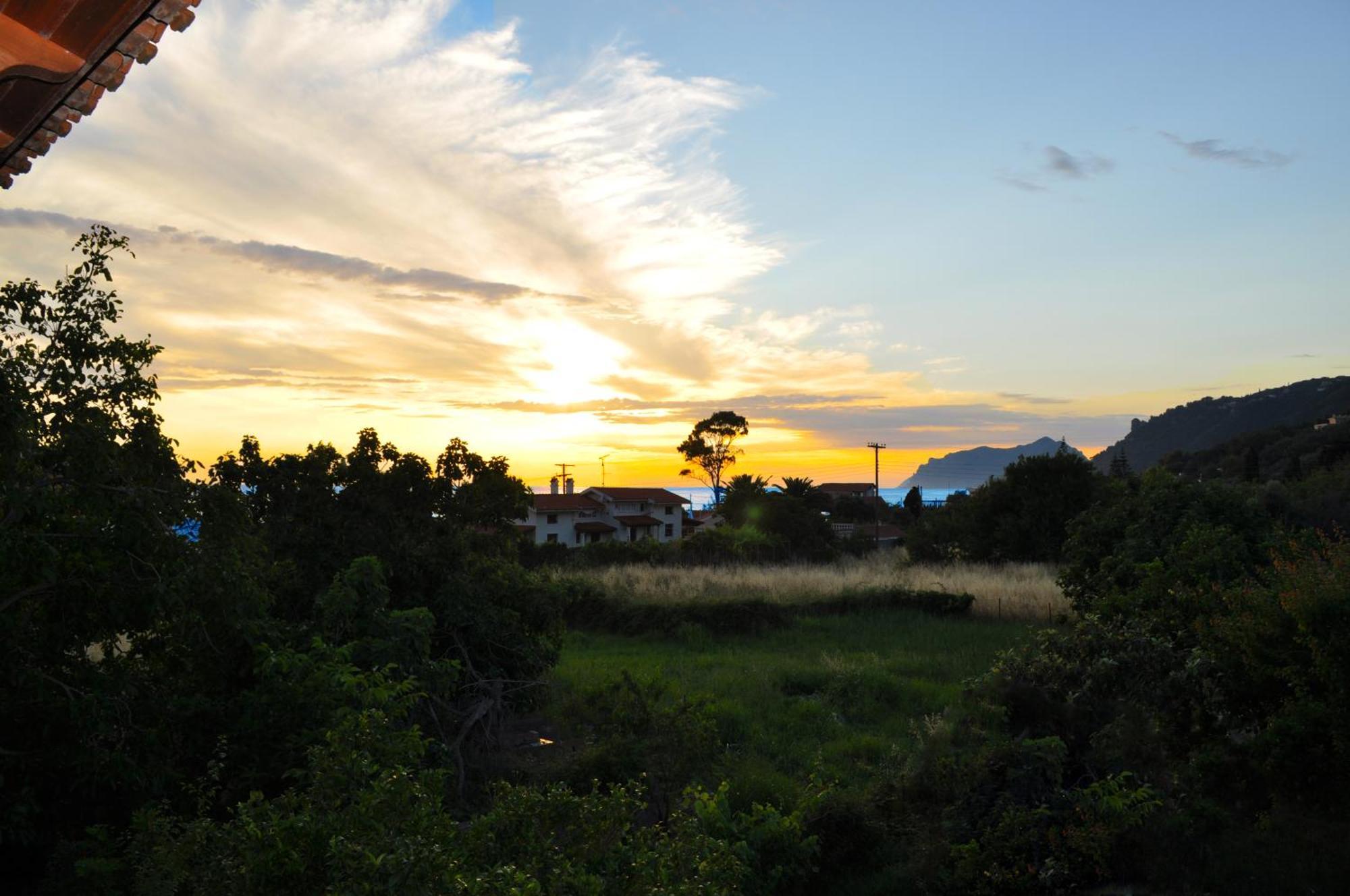 House Litsa 50 Metres From Agios Gordios 2br