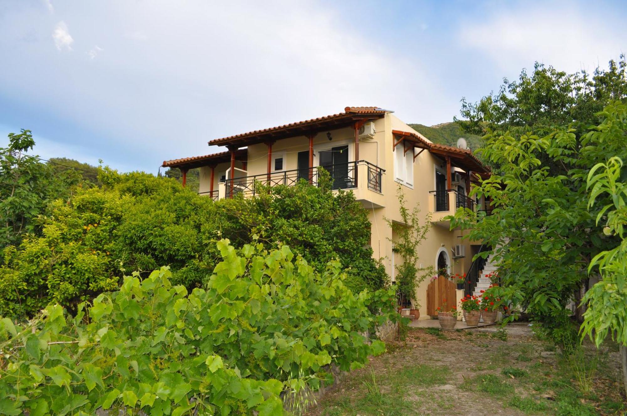 Apartment House Litsa 50 Metres From Agios Gordios 2br *