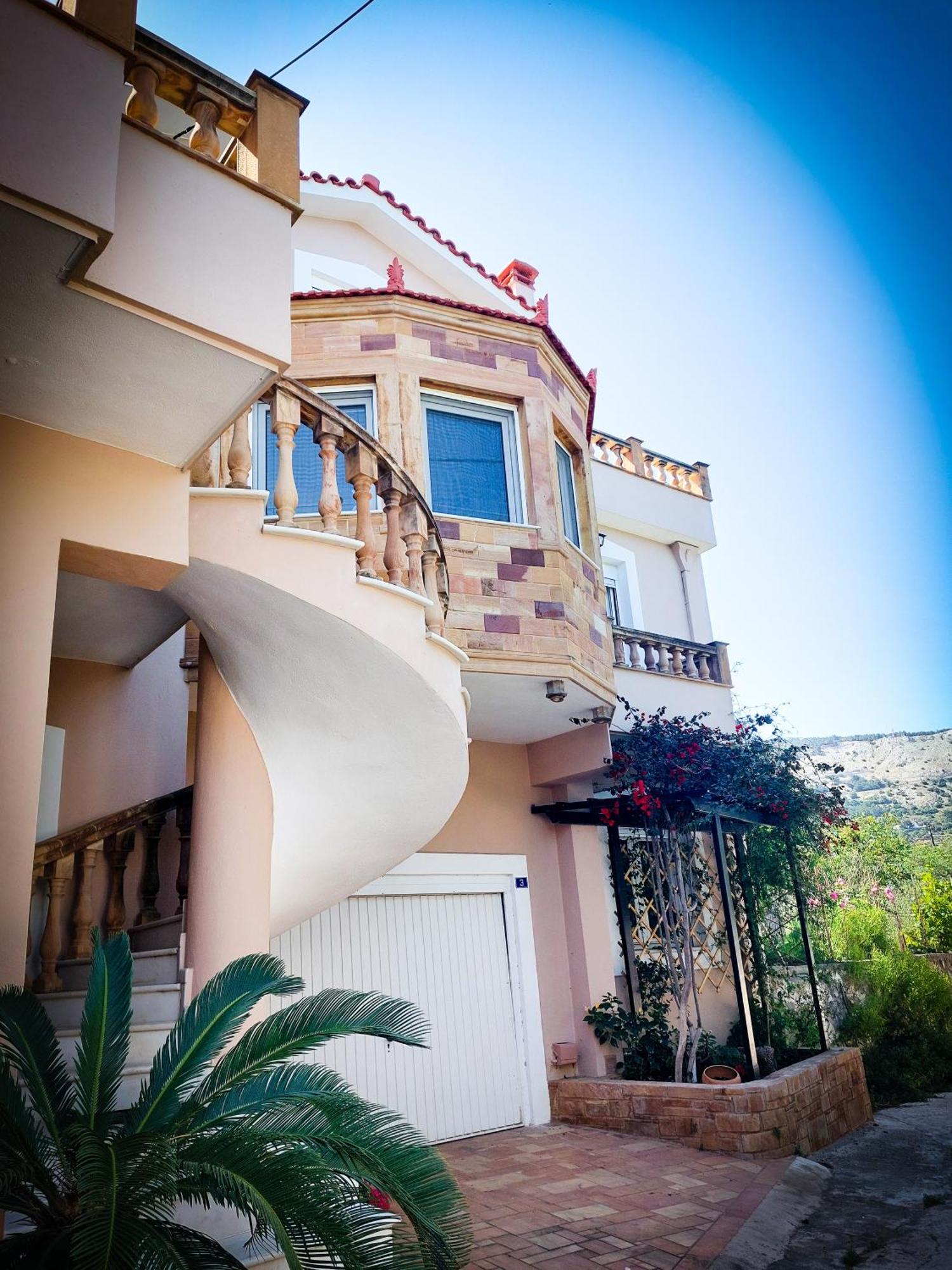 Artemis Apartment