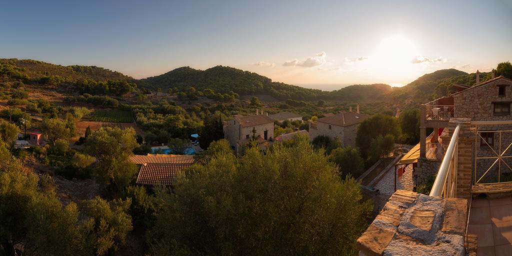 Revera Traditional Stone Villas, & *
