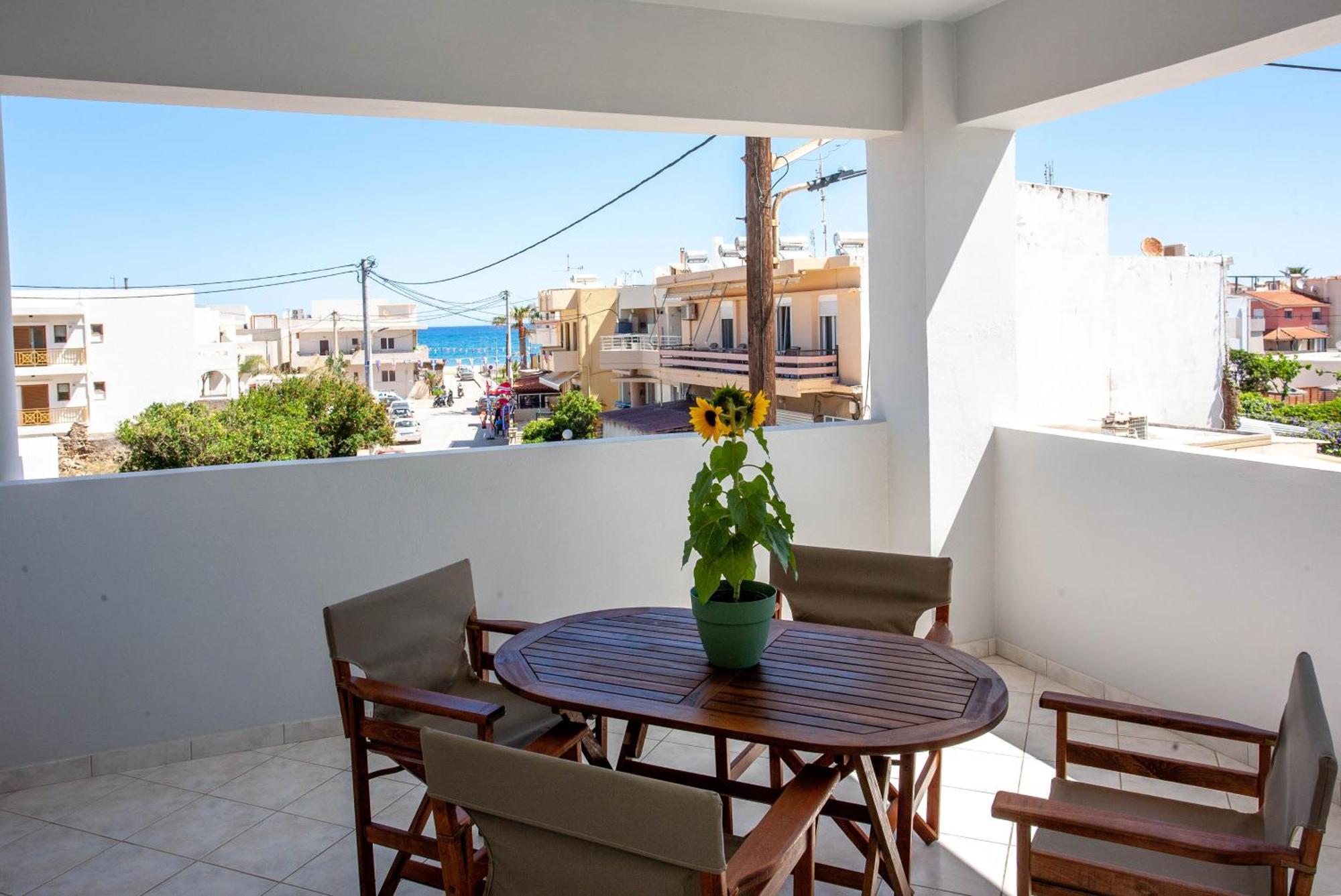 Apartment Sunflower By The Sea