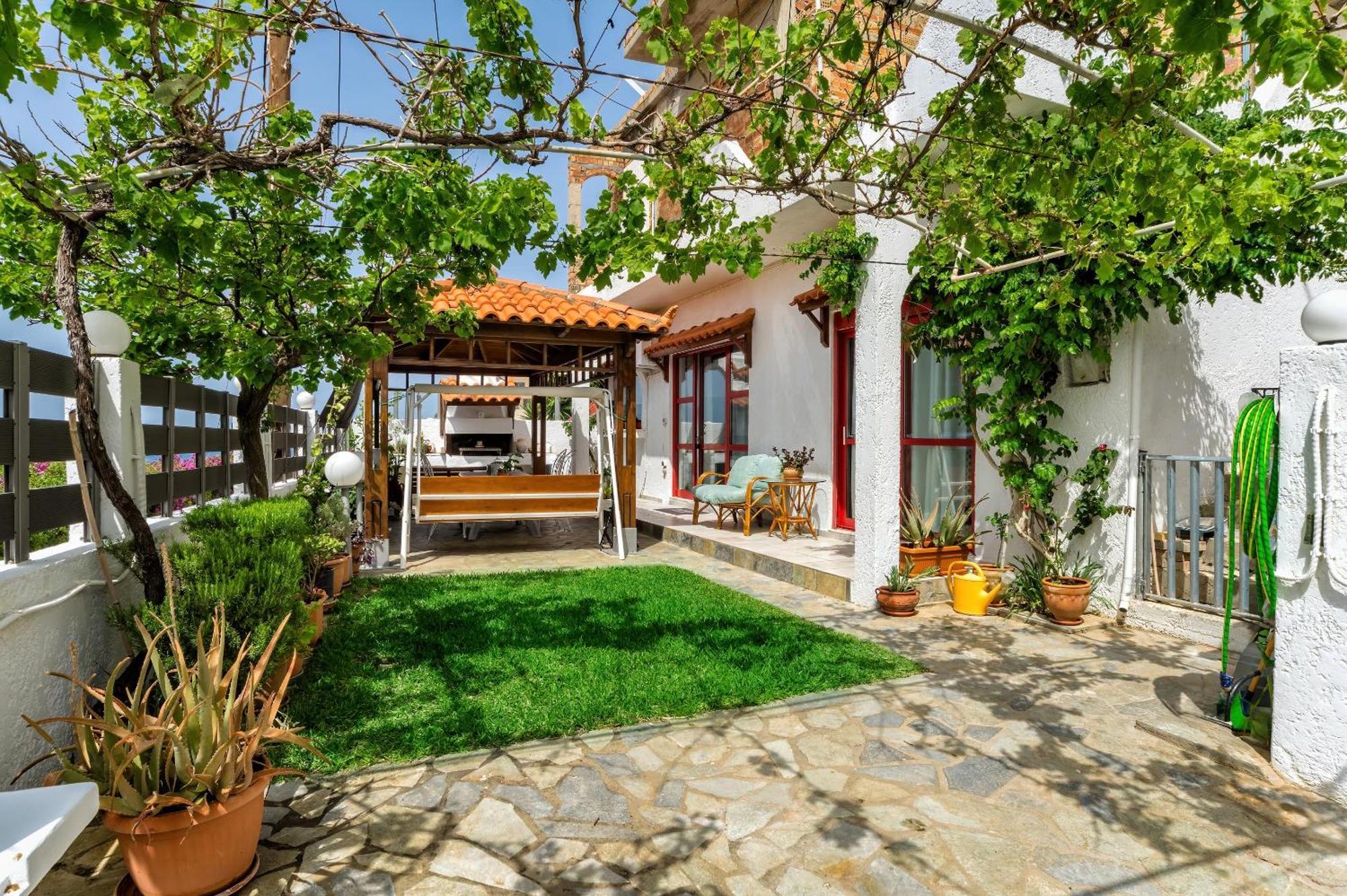 Mades Gogos House Holiday home Ligaria (Crete)