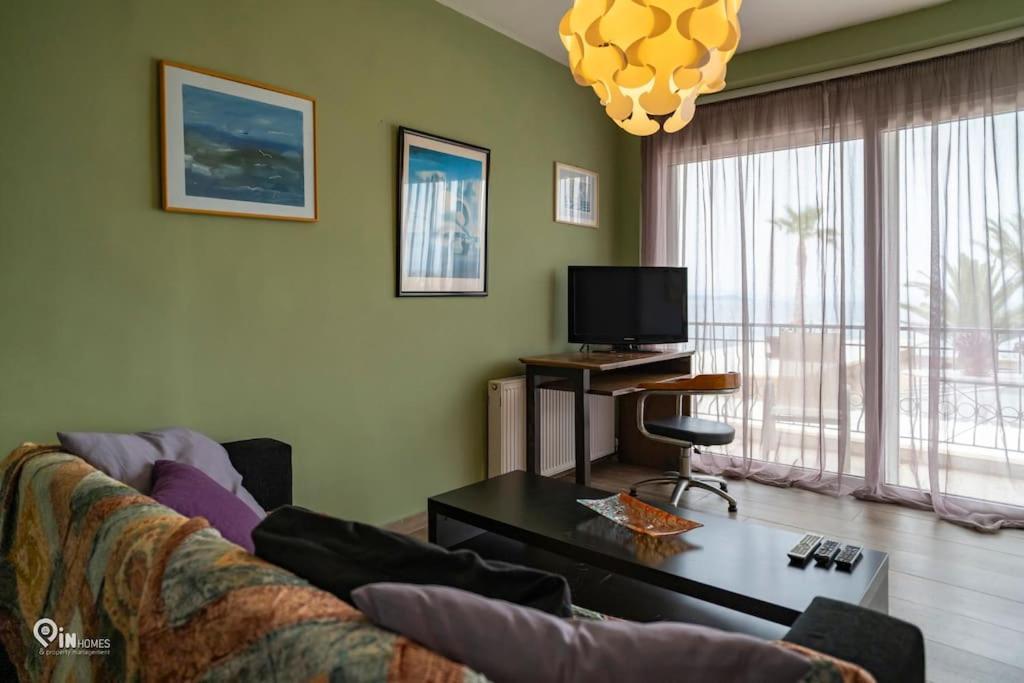 Apartment Spiros Seaside House With View