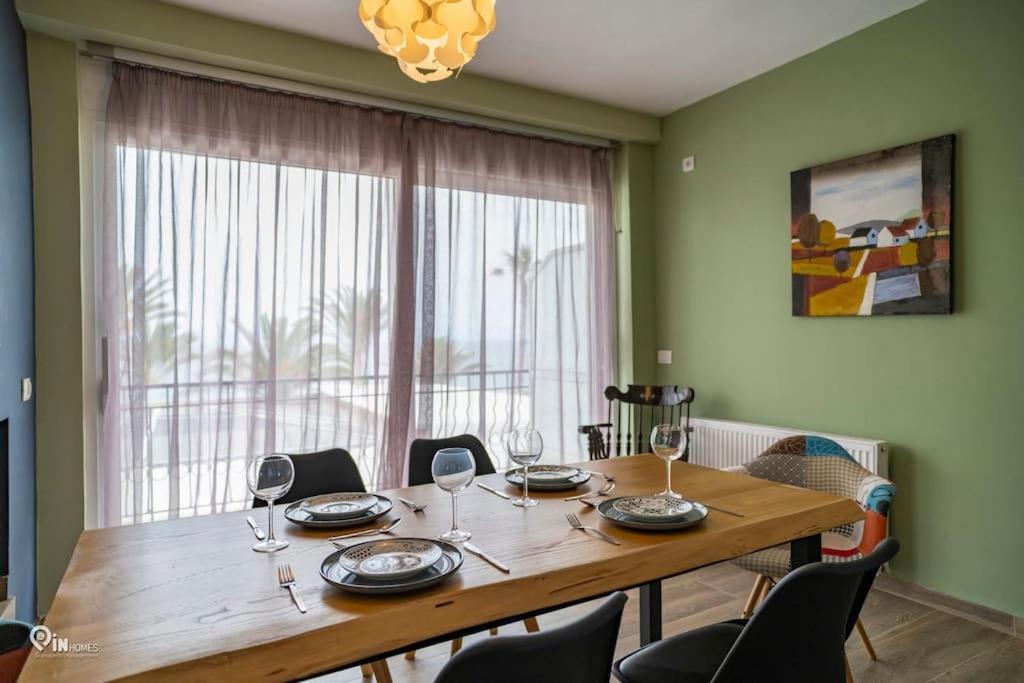 Spiros Seaside House With View Apartment