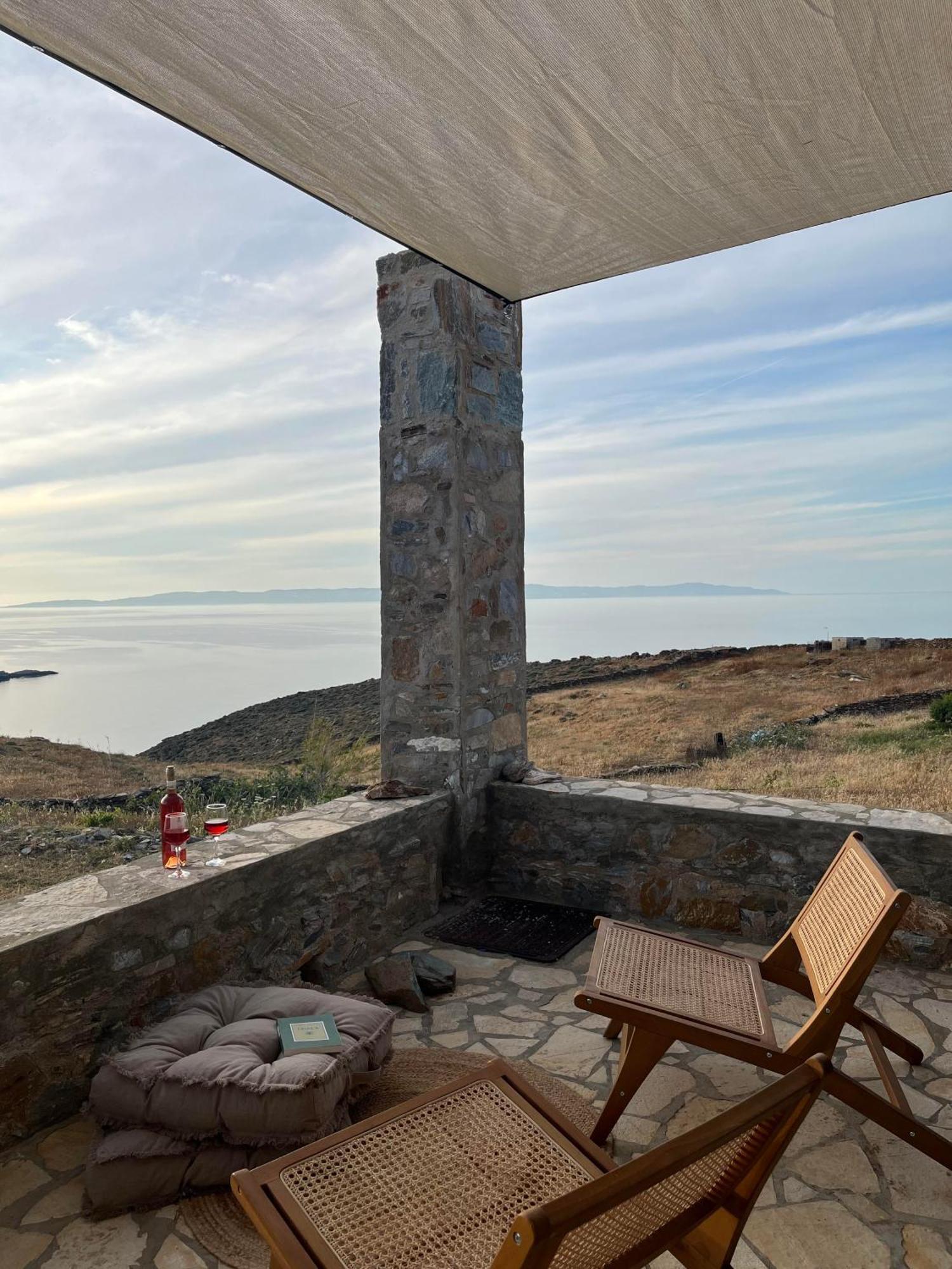 Liogerma * Serifos Town