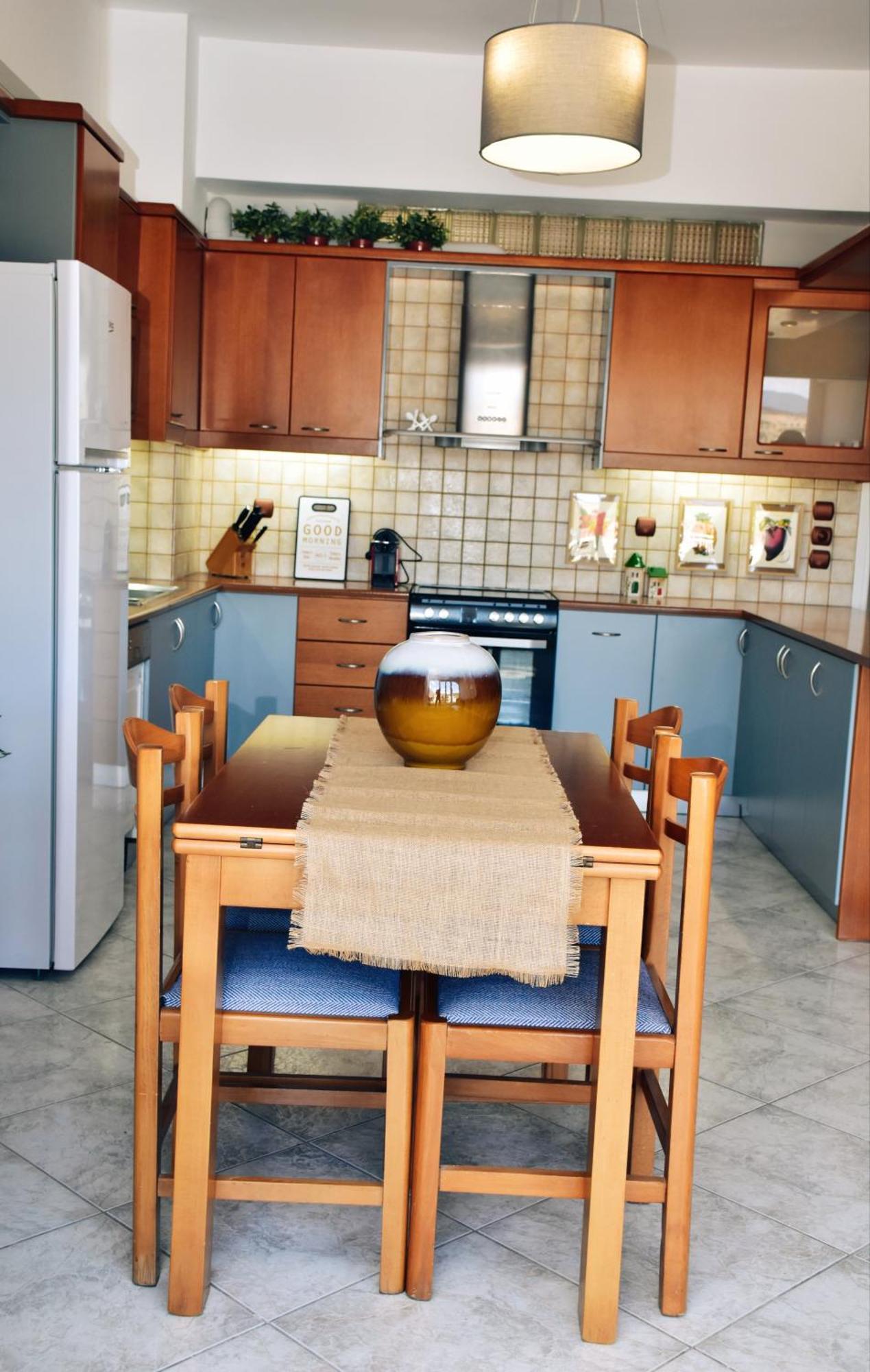 Central Guest House * Isthmia