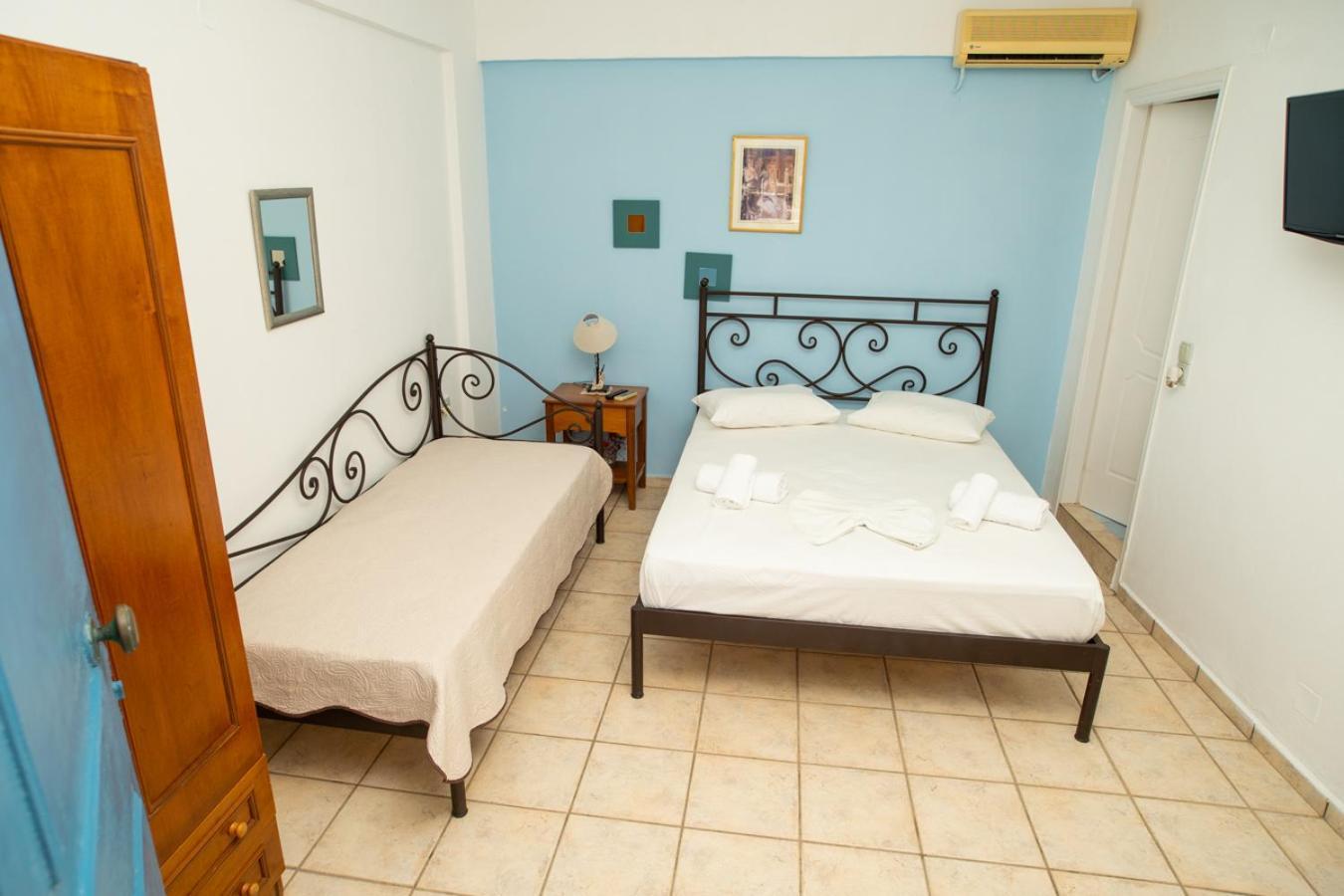 Hotel Manos