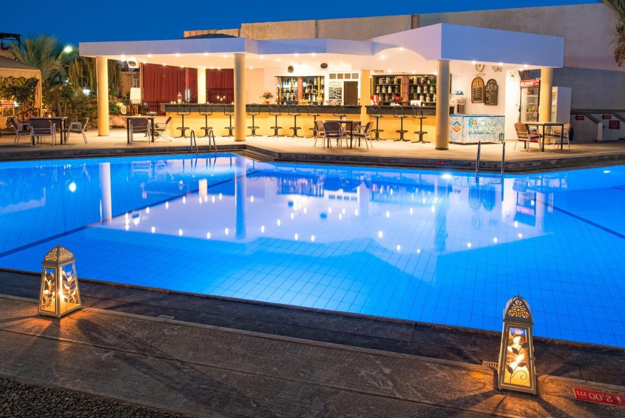 Hotel Holidays 3*