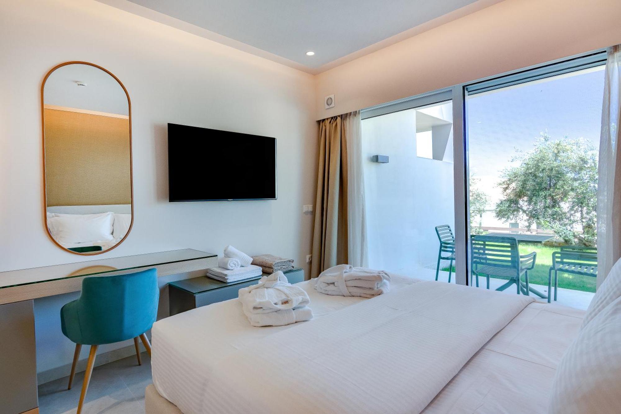 Colonides Hotel