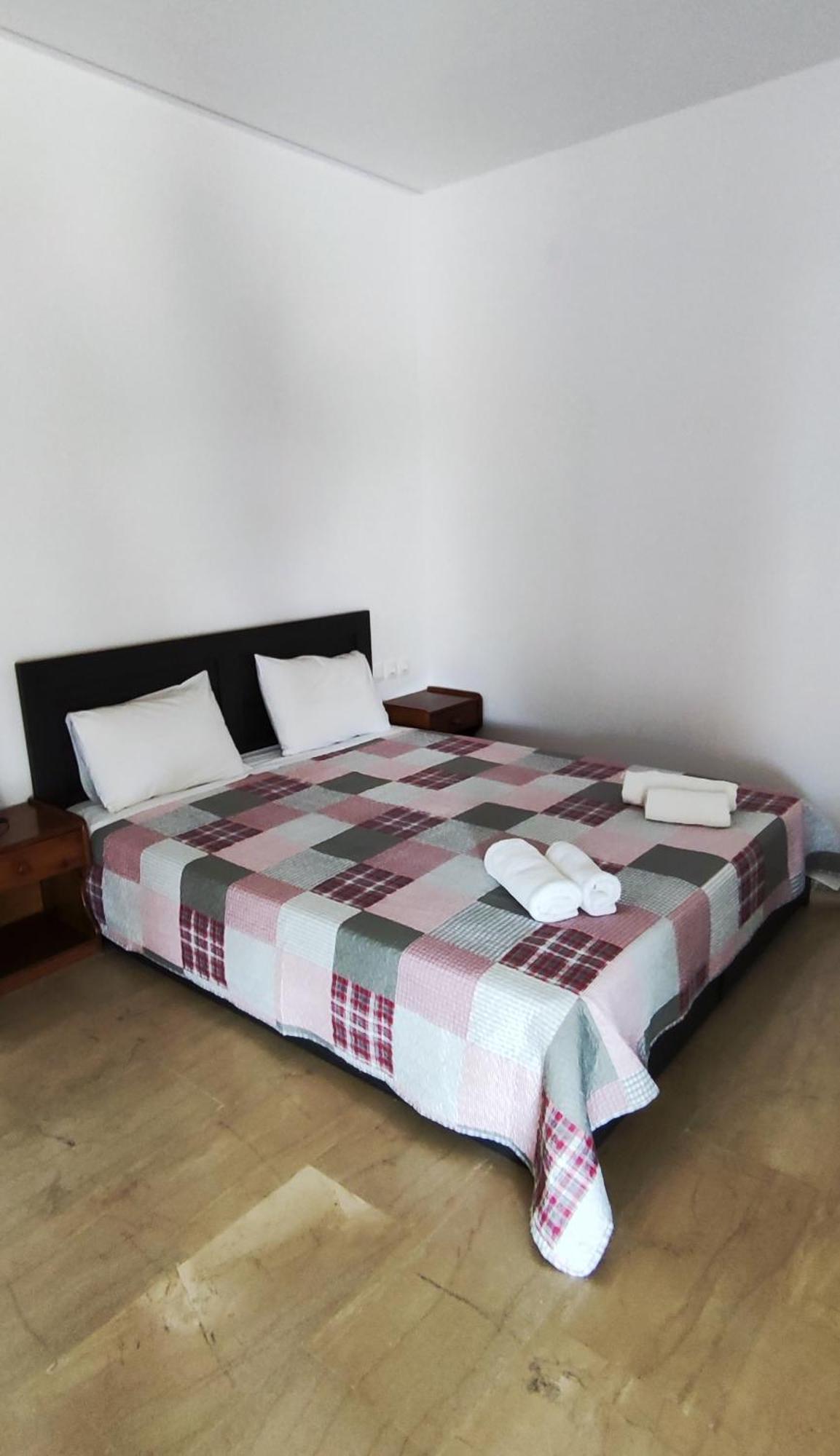 Oasis Apartments & Rooms *