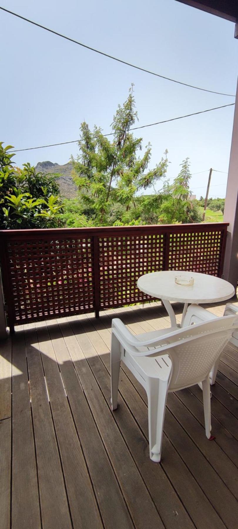 Aparthotel Oasis Apartments & Rooms