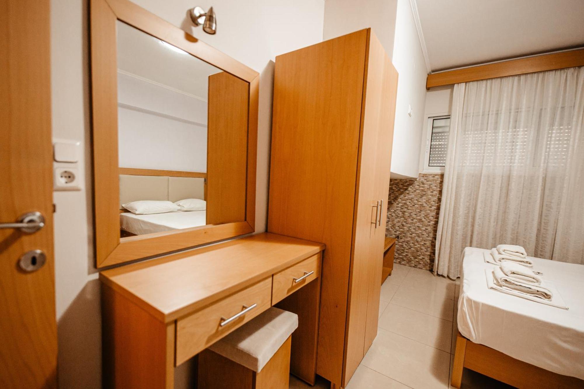 Marialena Aparthotel
