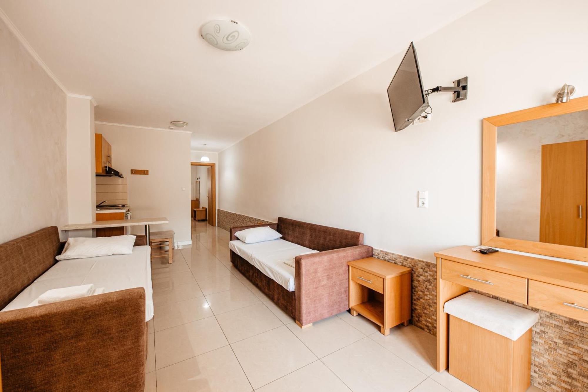 Aparthotel Marialena Potos