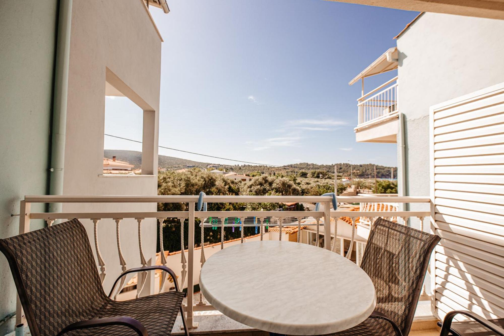 Marialena Aparthotel Potos