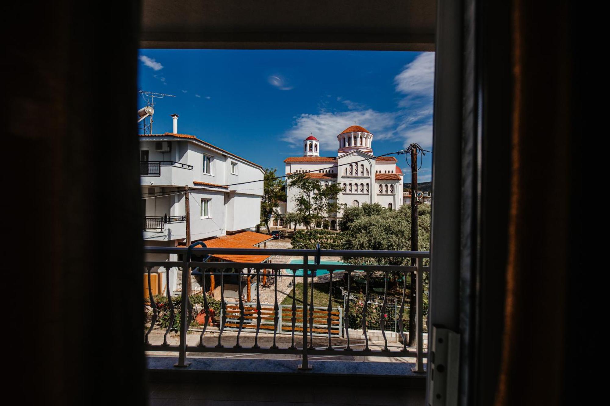 Aparthotel Marialena Potos