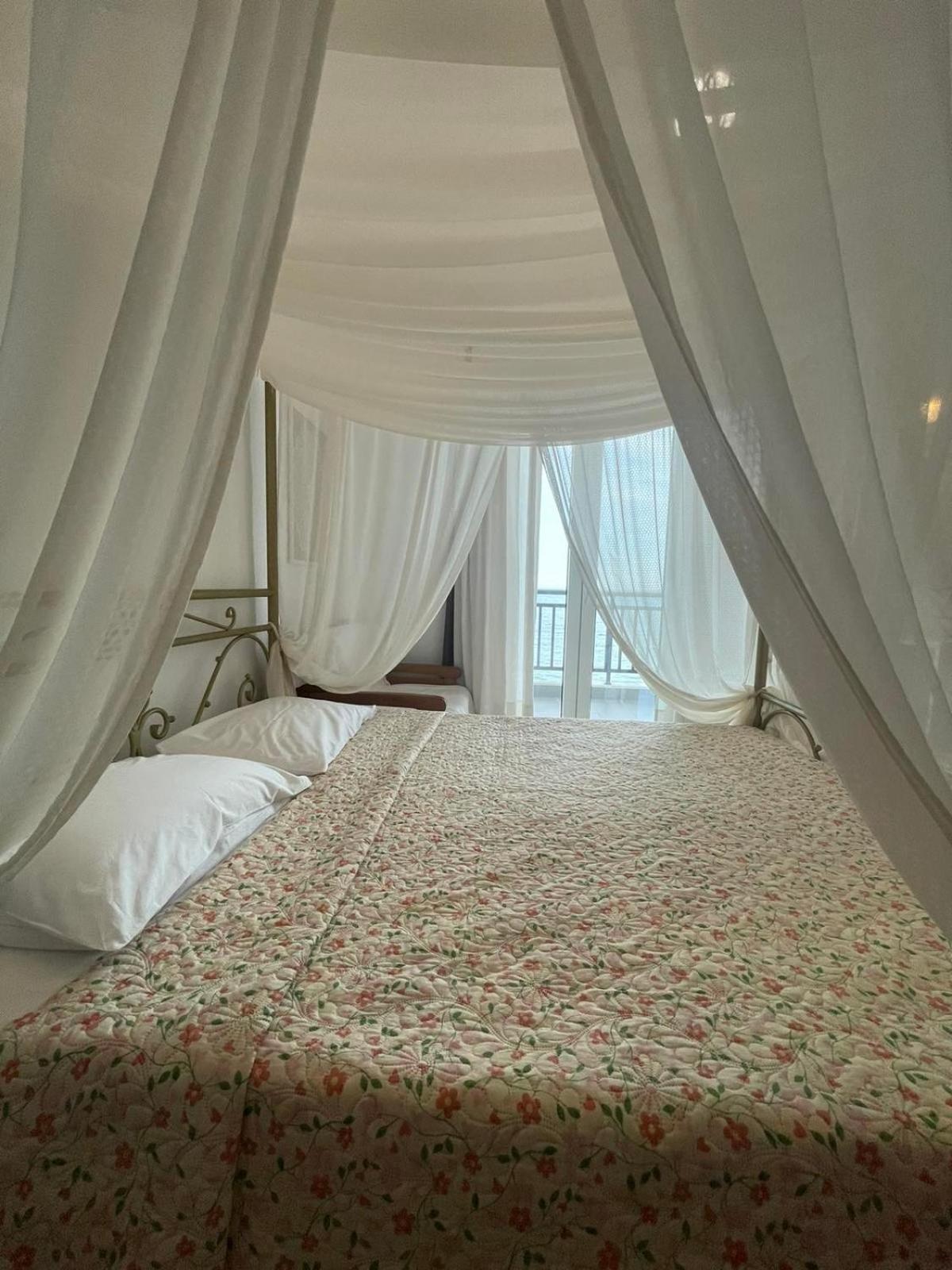 Hotel Nepheli 2*