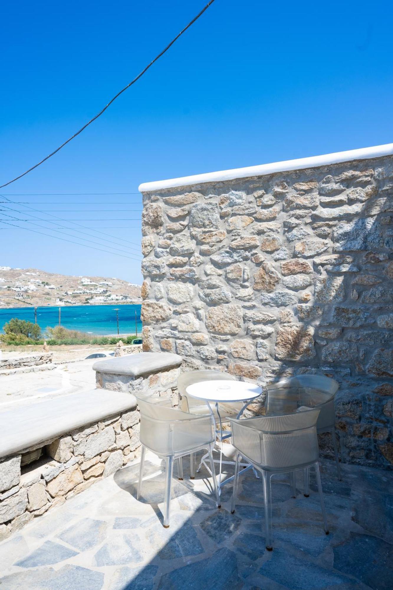 Anixi Hotel