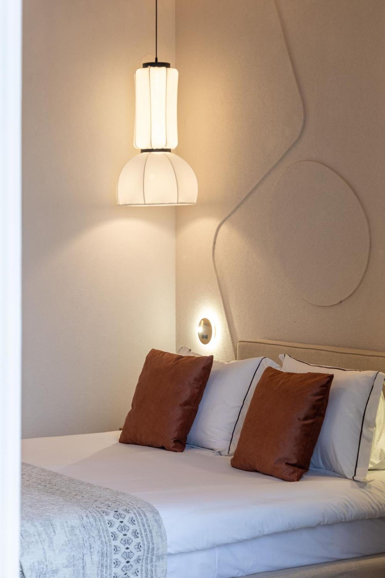 Anna Hotel *