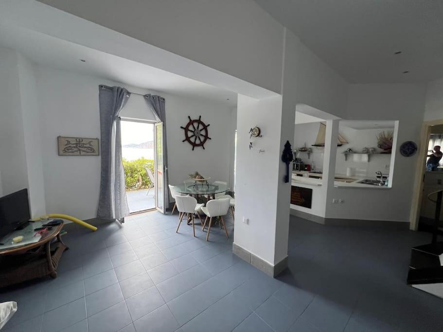 La Casa Sulle Rocce House On The Rocks Holiday home