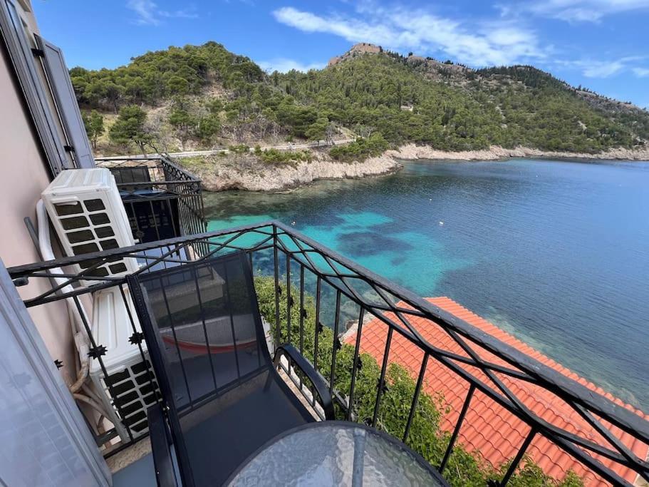 La Casa Sulle Rocce House On The Rocks Holiday home Asos