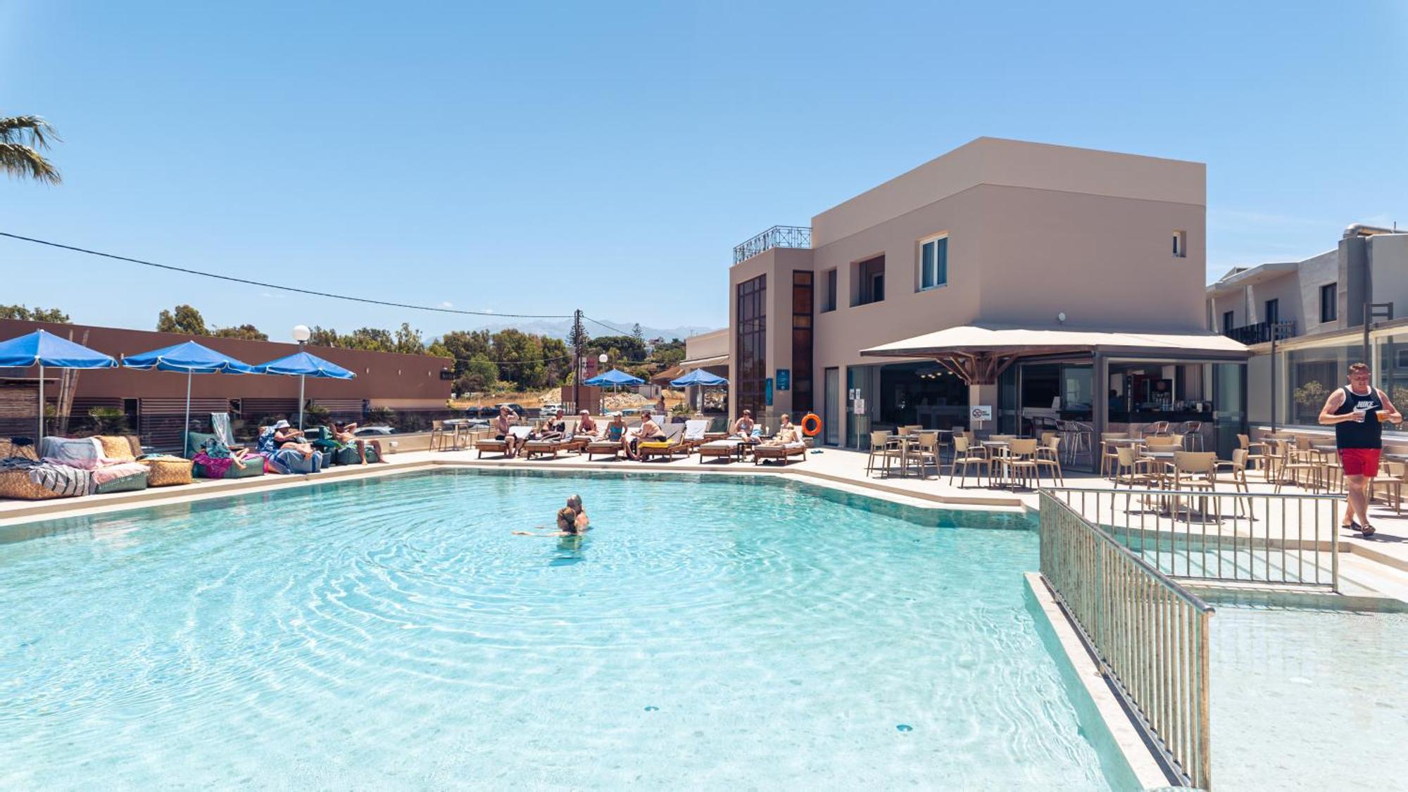 Aparthotel Chrispy Resort,
