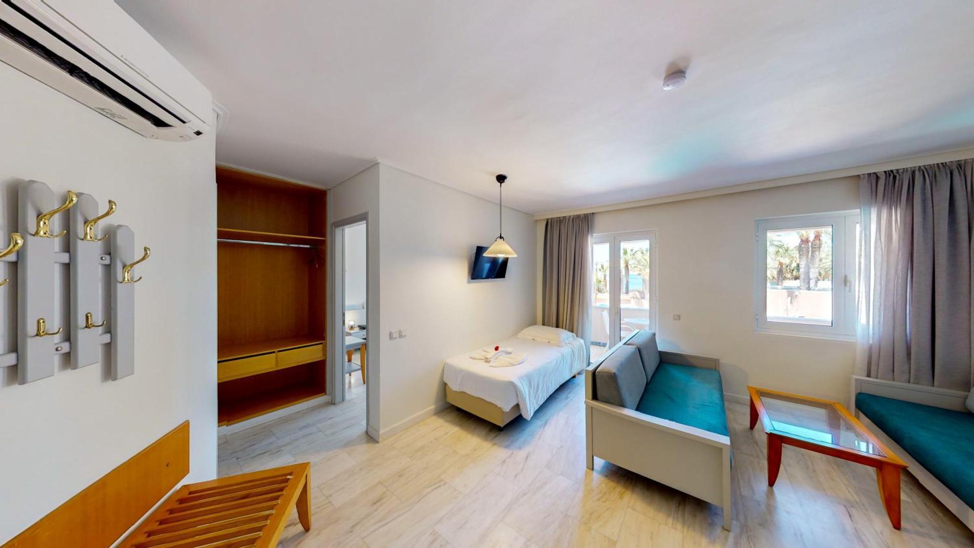 Aparthotel Chrispy Resort,