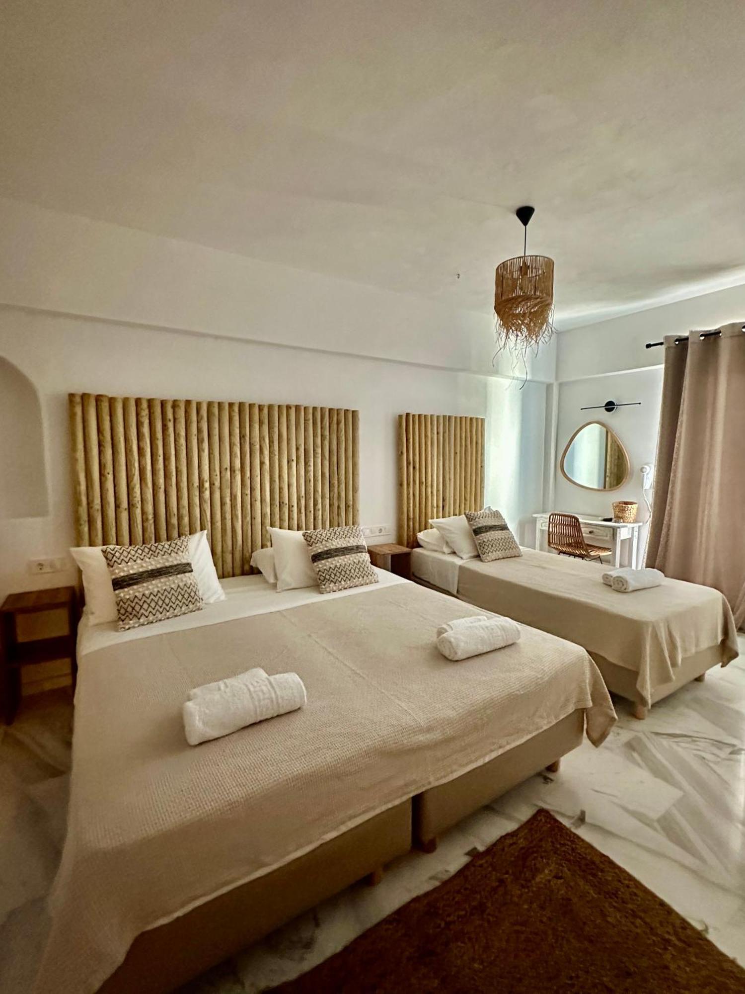 Guest house Athina Rooms - Lounge Apartments 2*
