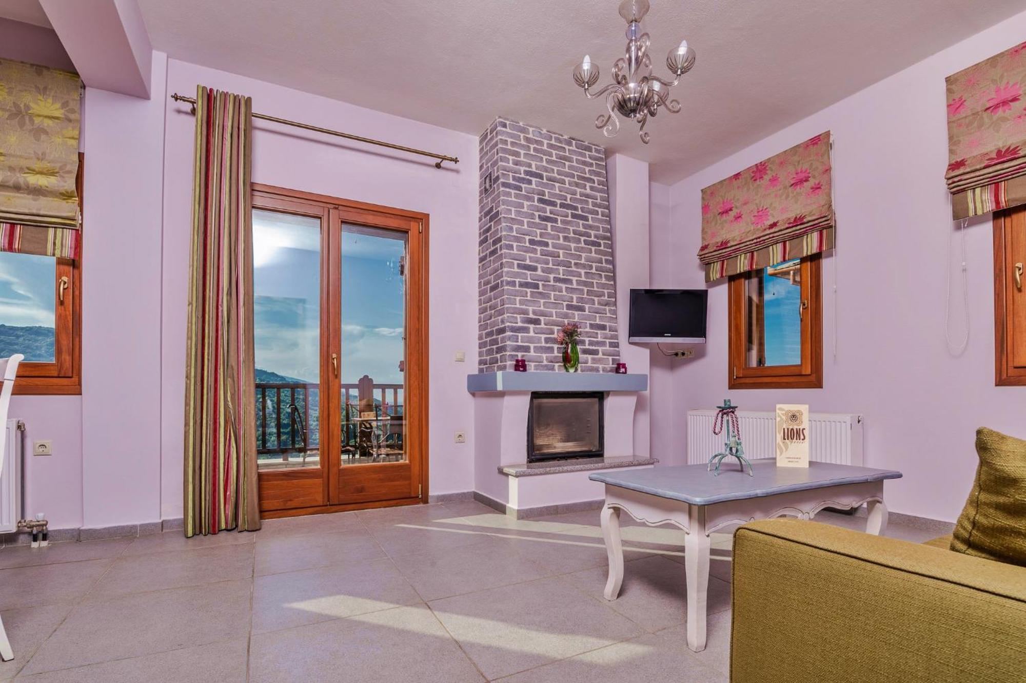 Lions Nine Aparthotel Mouresi