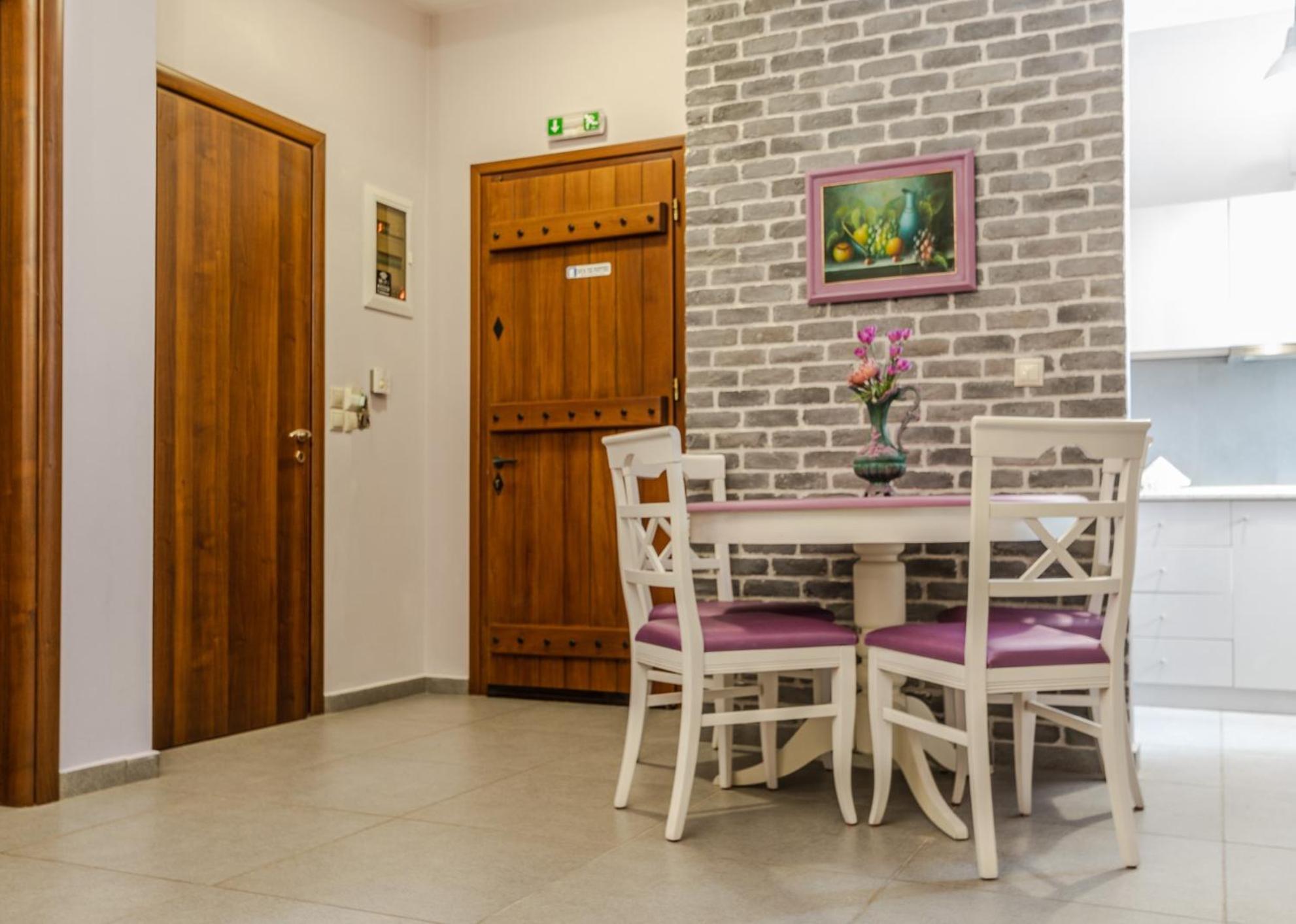 Aparthotel Lions Nine 3*