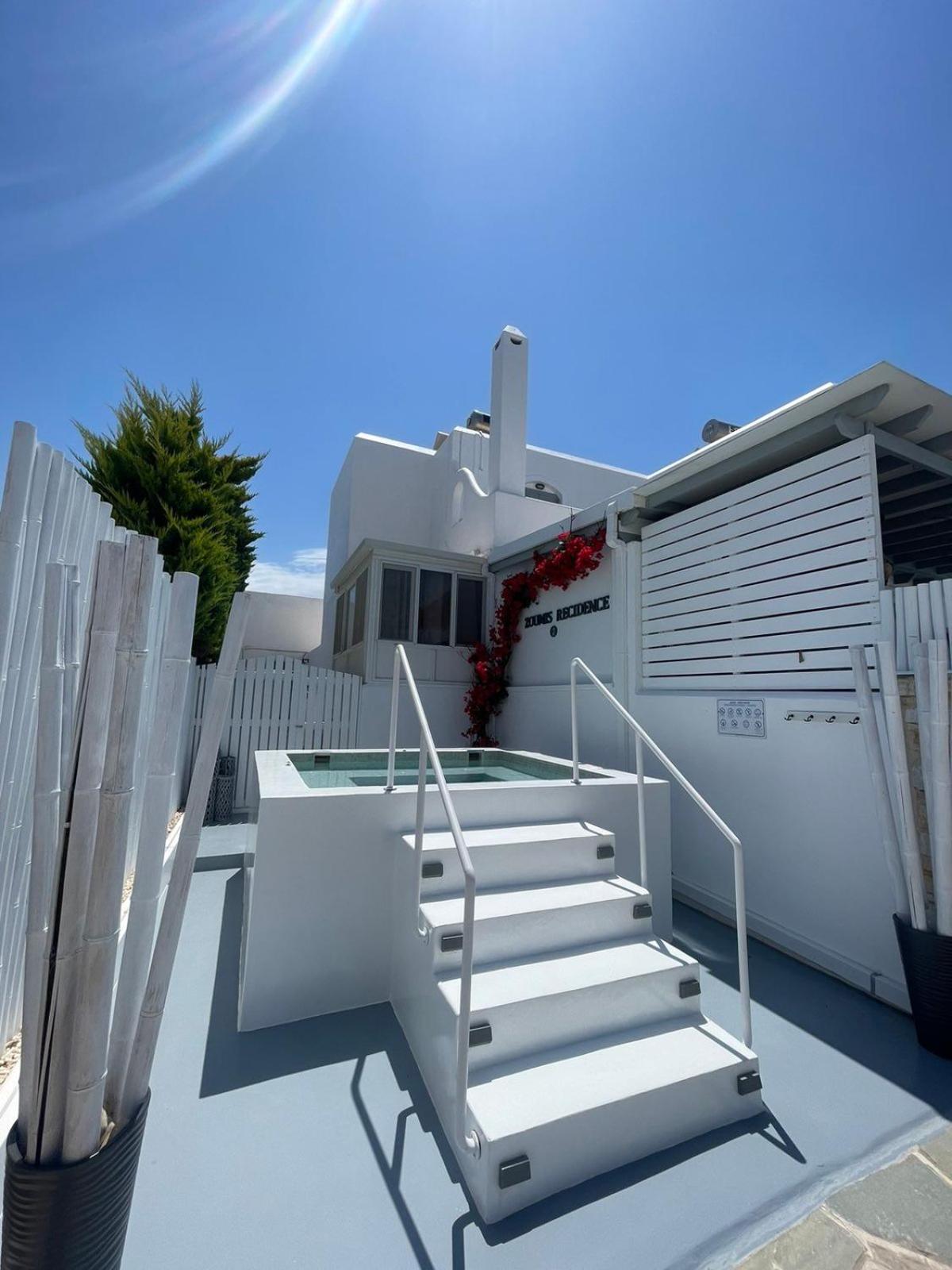 Zoumis 2* Naousa (Paros)