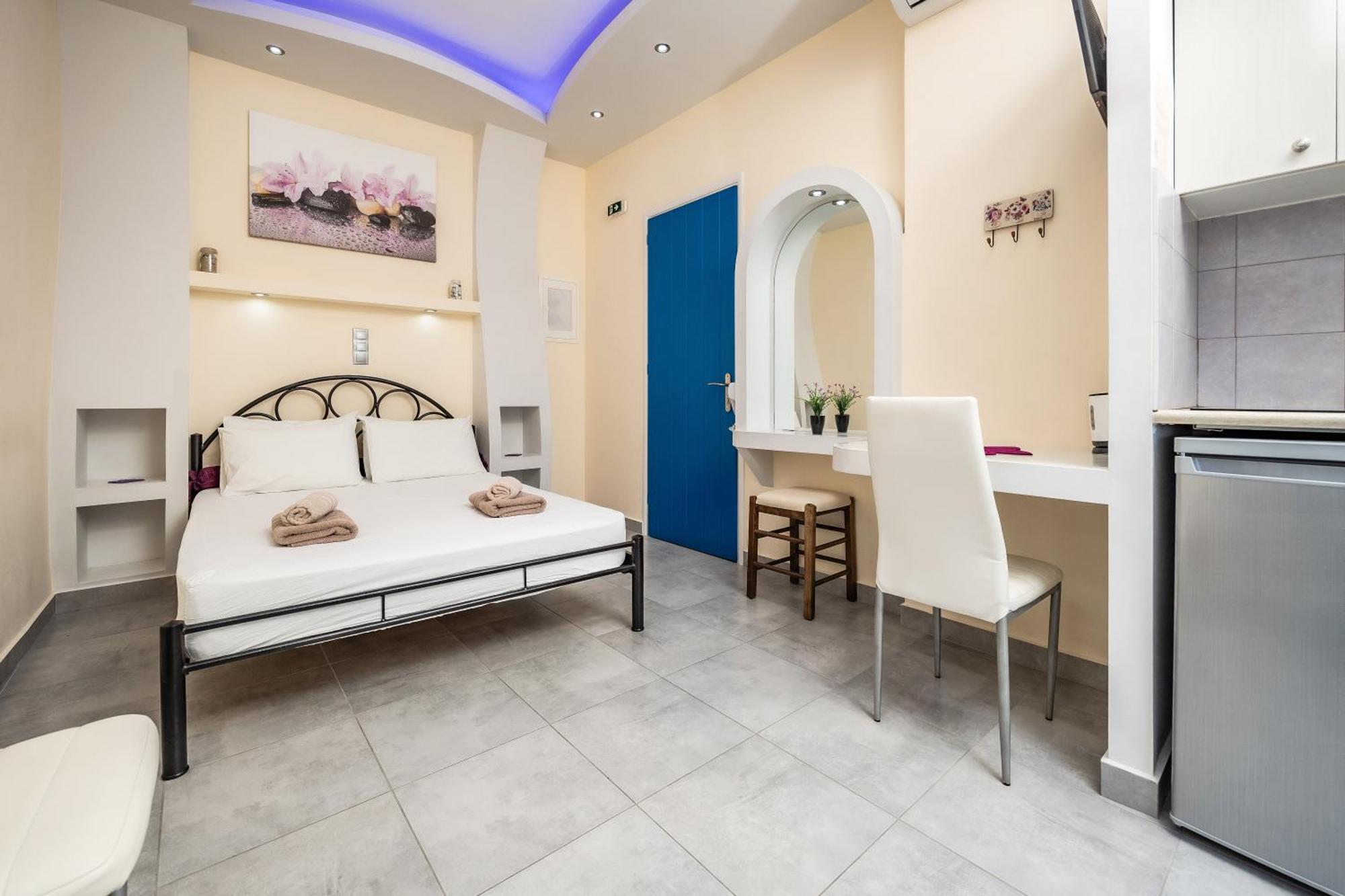 Lefkes Aparthotel Naxos City