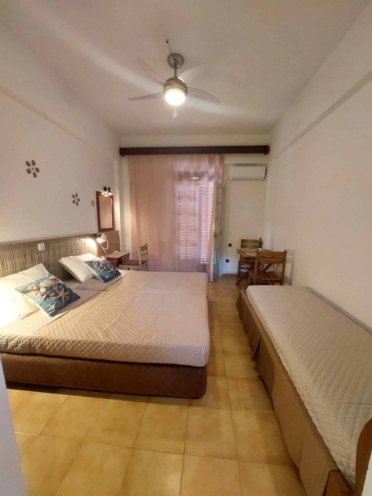 Dionysos Aparthotel