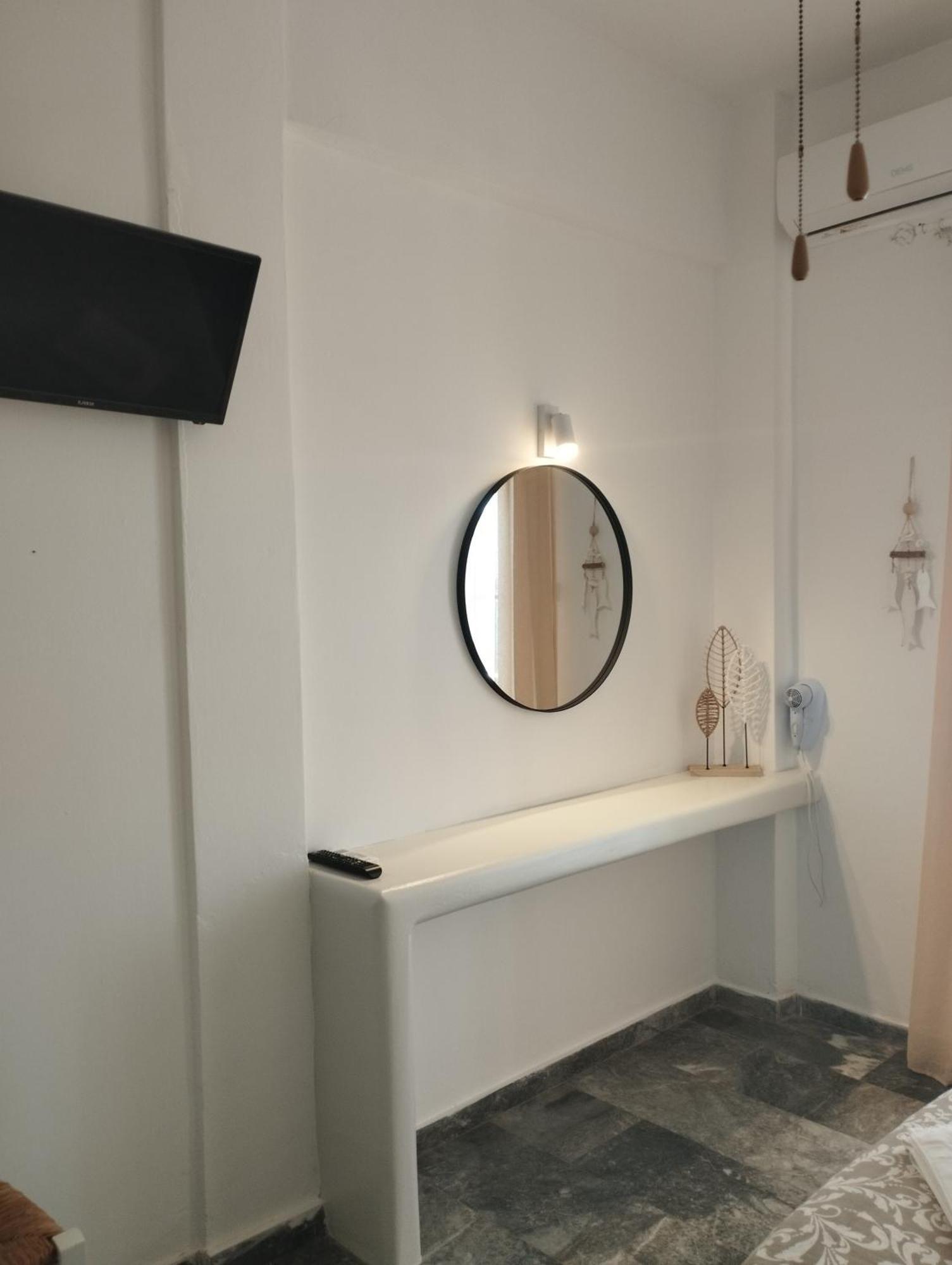 Marisini Sea View Aparthotel Batsi (Andros)