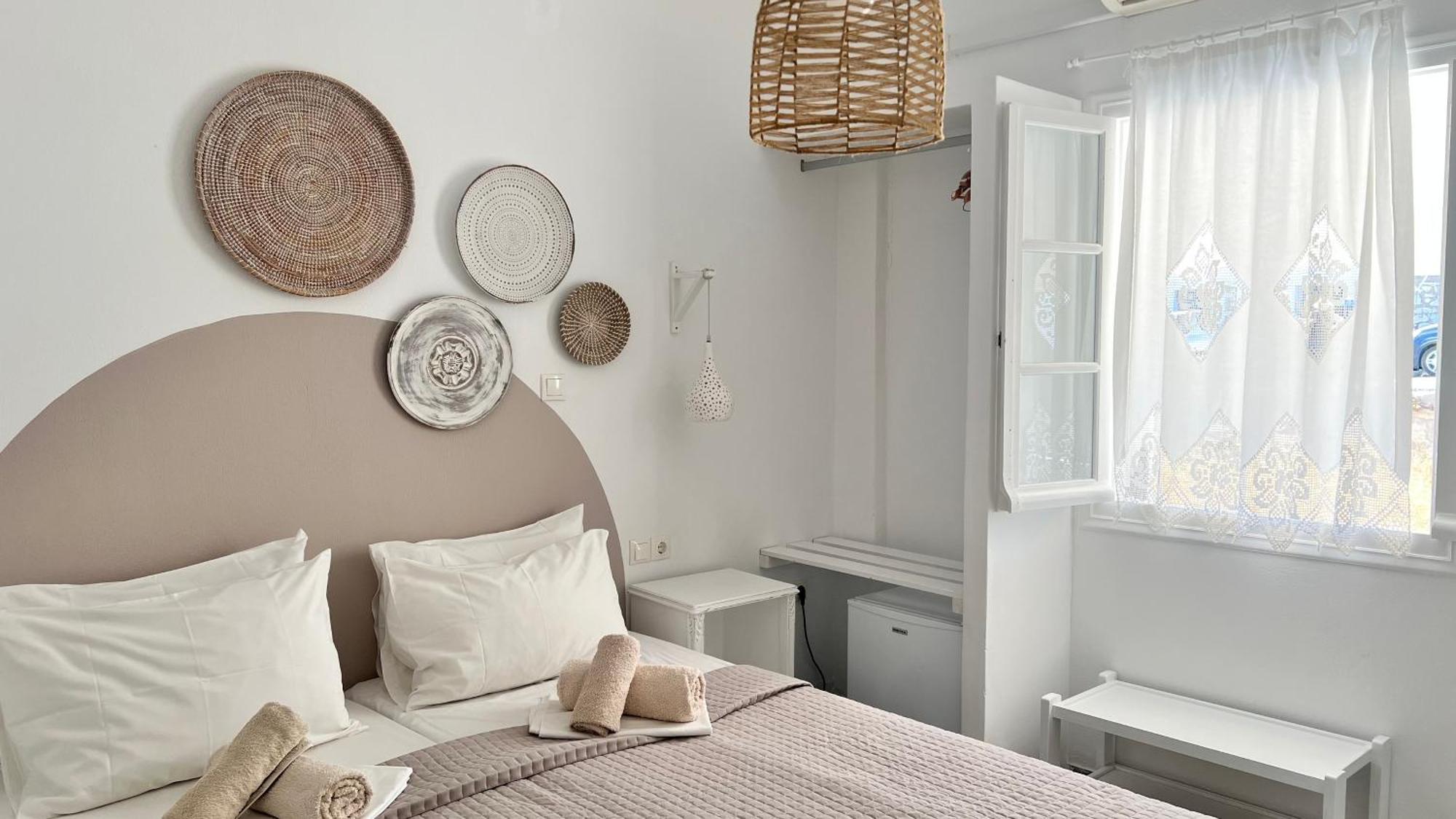 Daphne Naousa (Paros)