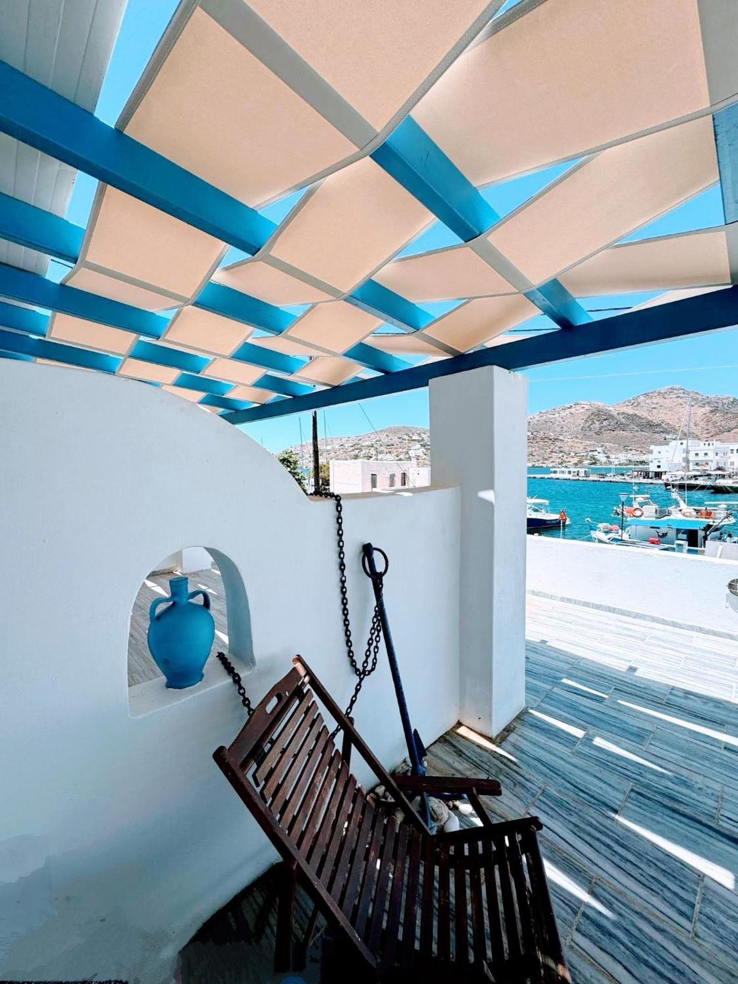 Yacht Front - νο 2 Chora (Ios)