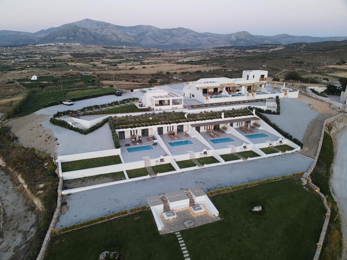 Villa La Grande Vue-private Hilltop With Private Pools Vivlos