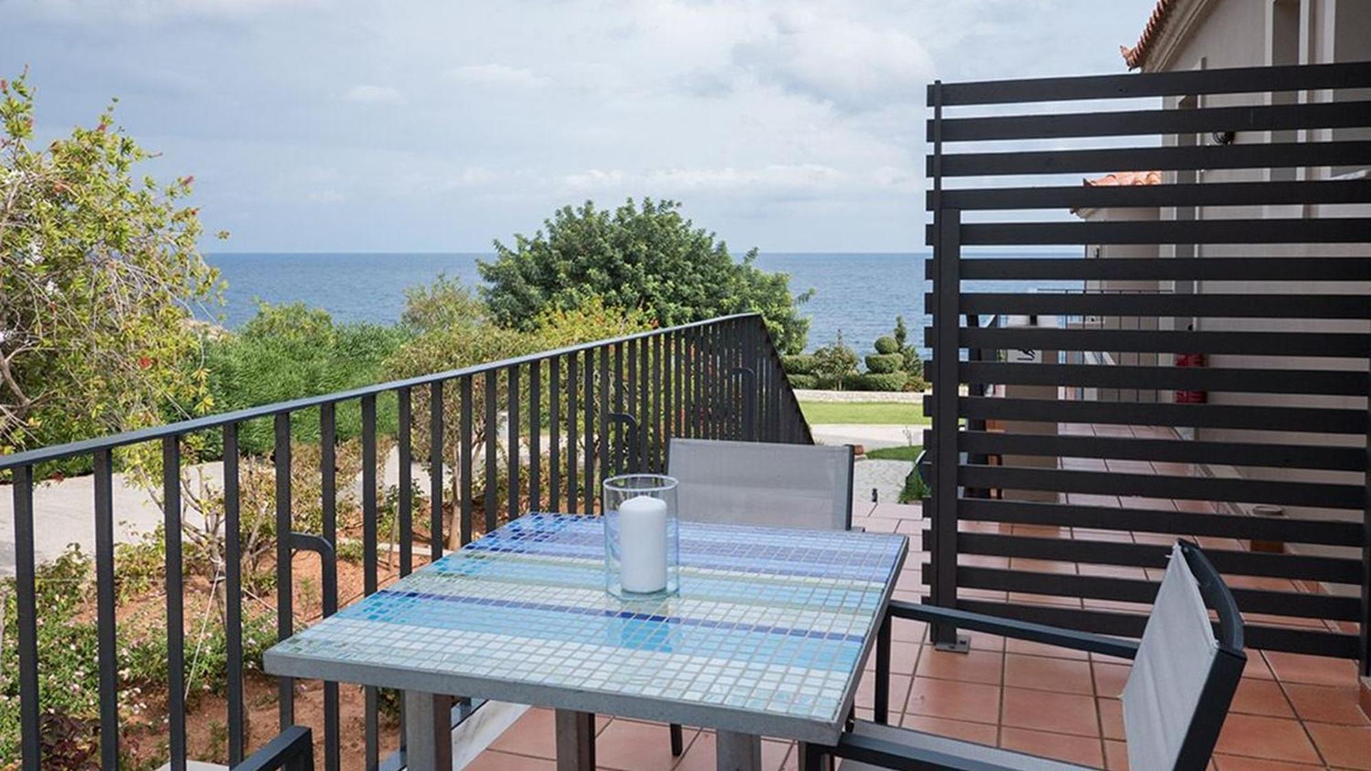 Blue Jasmine Aparthotel